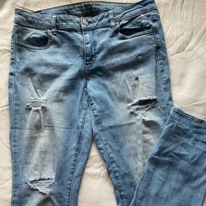 American Eagle High-Waisted Jeans